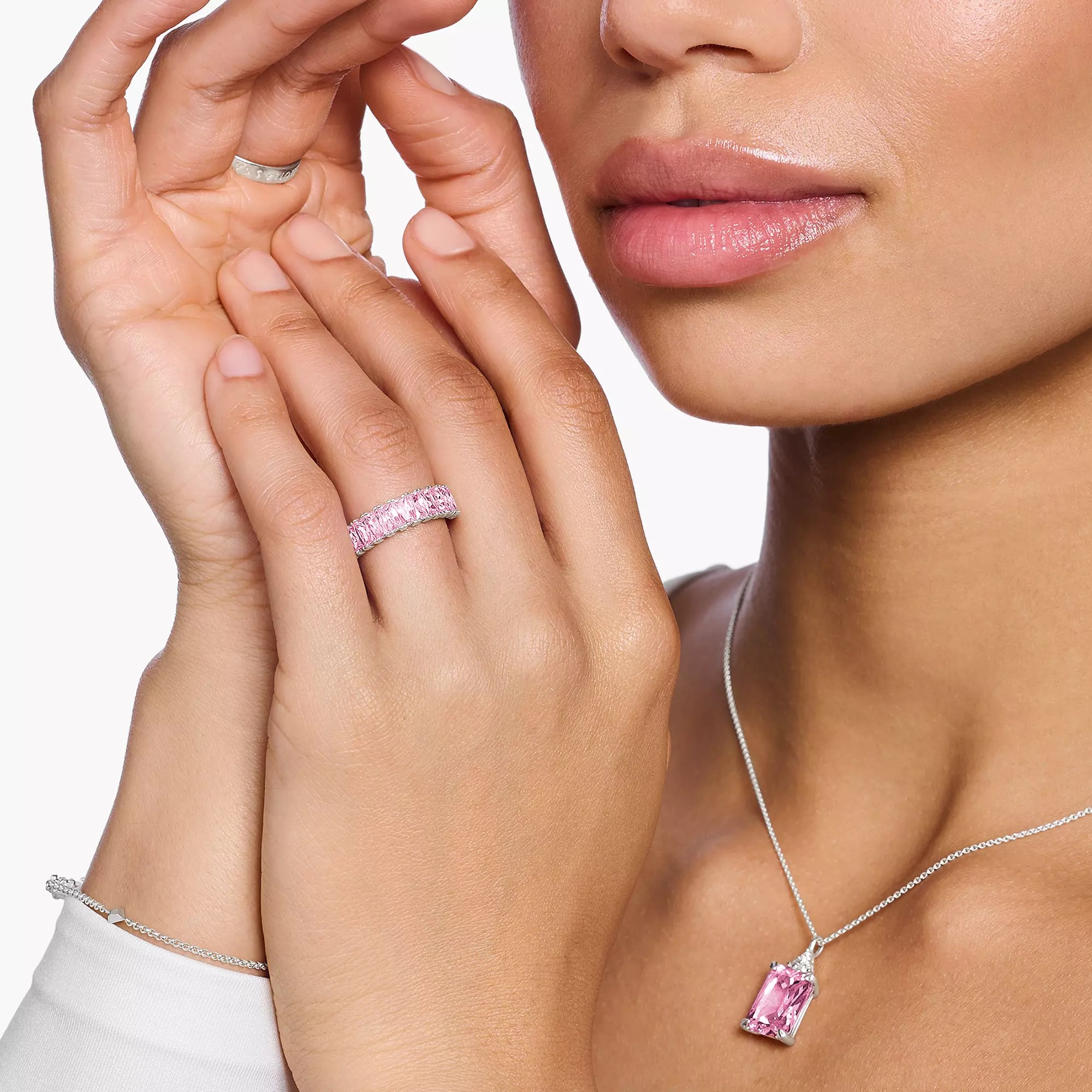 Thomas Sabo Ring mit pinken Steinen Pavé Silber – Zirkonia – 6 mm breit – Ansicht 2