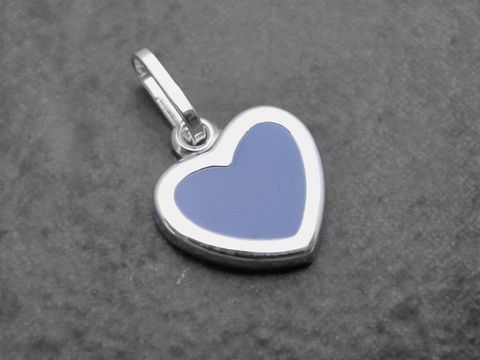 Anhänger Herz aus Sterling Silber, entzückend lackiert in Himmelblau, Hersteller Juwelier Harnisch, flach gestaltet, perfekt für eine besondere Geschenkidee oder zum persönlichen Tragen.