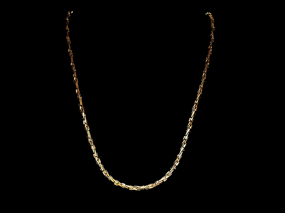 Lange Kette XXL vergoldet mit Anker vierkant Rund gedrückt in 3 x 3 mm und einer Länge von 91,5 cm, hergestellt von Juwelier Harnisch, zeigt eine elegante und zeitlose Optik.