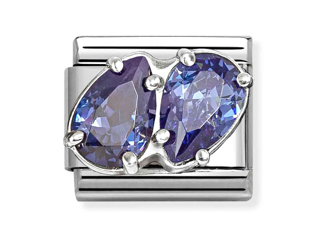 Classic Sterling Silber Charm mit zwei tropfenförmigen Zirkonia in Blau, elegant eingefasst, glänzende Oberfläche, perfekte Ergänzung für jedes Schmuckstück.