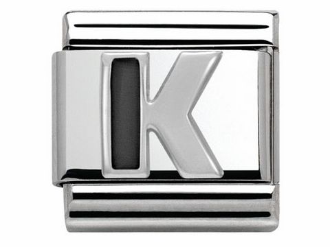 Buchstabe K aus Emaille und Edelstahl von Nomination Classic SilverShine mit einer glänzenden Oberfläche und gestreifter Struktur, ideal für personalisierbare Armbänder.