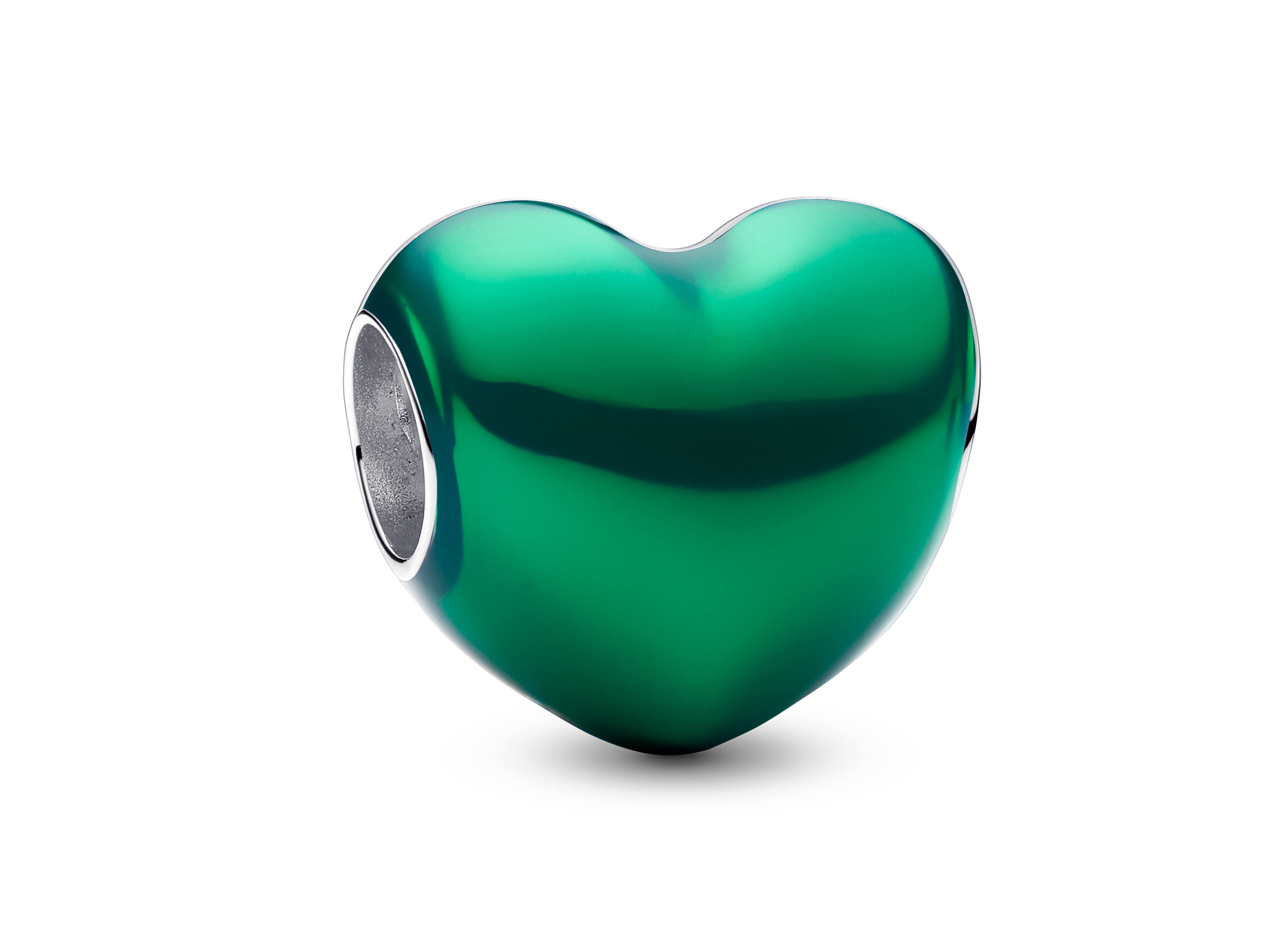 Grünes Metallic Herz Charm aus Silber und Emaille, glänzende Oberfläche, perfektes Accessoire für Armbänder, von Pandora, Neuheiten, ideal für modische Akzente.