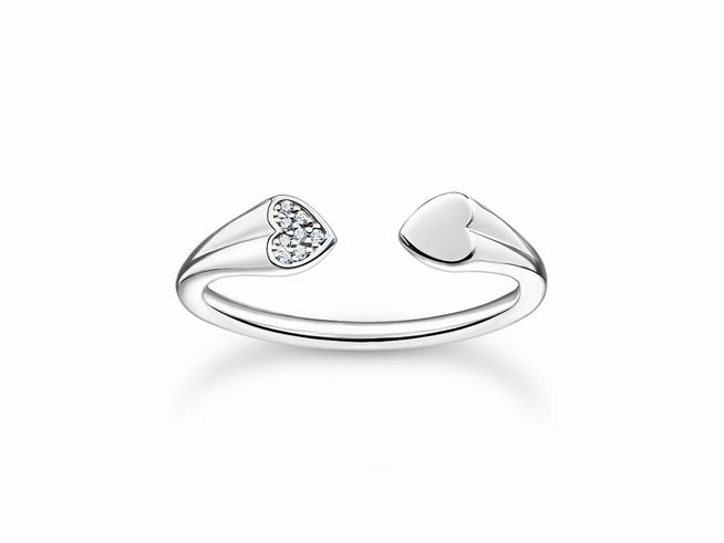 56971094-0 Thomas Sabo Ring TR2392-051-14-54 aus Sterling Silber mit Zirkonia in Größe 54, offen mit zwei Herzmotiven, eines mit funkelndem Zirkonia-Besatz, elegant und modern.