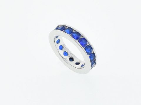 Silber Taufring aus 925 Sterling Silber mit funkelnden dunkelblauen Zirkonia-Steinen, Hersteller Juwelier Harnisch, Memorie Silber. Perfekt für besondere Anlässe oder als Geschenk.