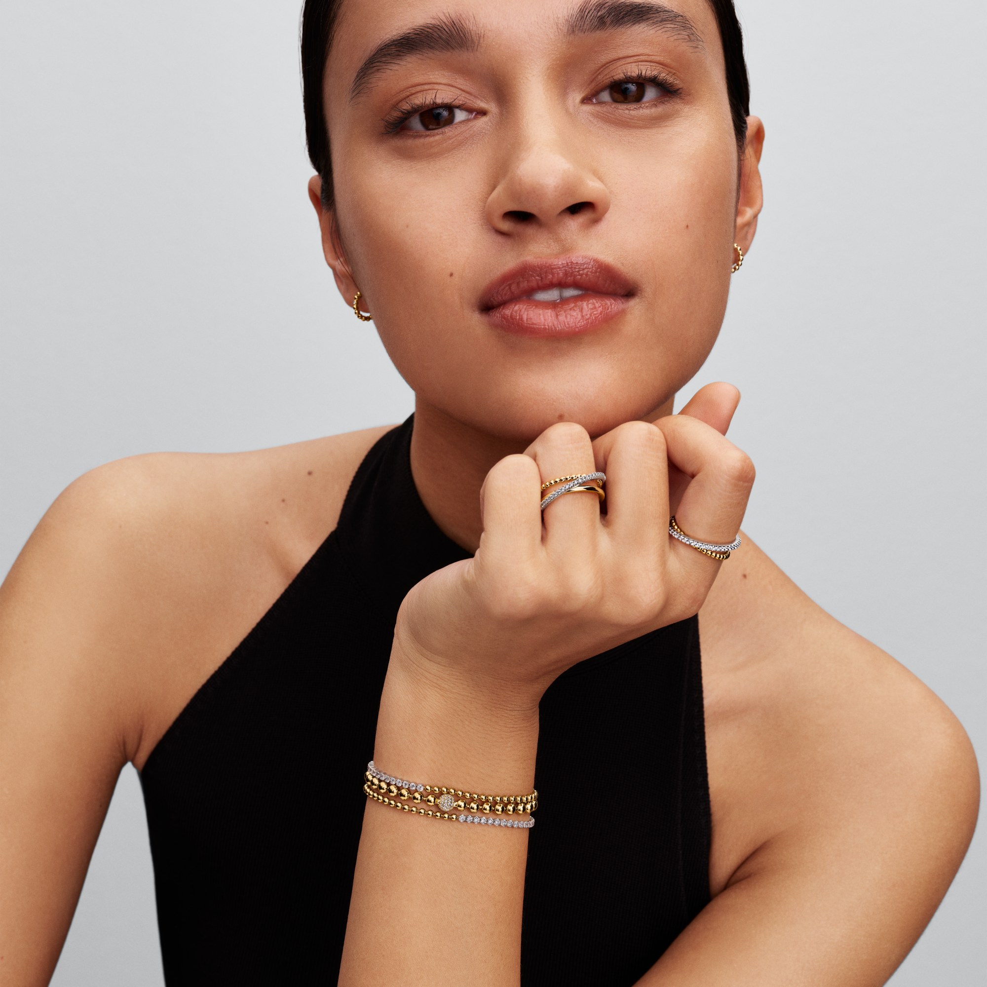 Pandora Huggie Ohrring Creole - Sterling Silber & Gelbgold Vergoldung - Zirkonia – Ansicht 5