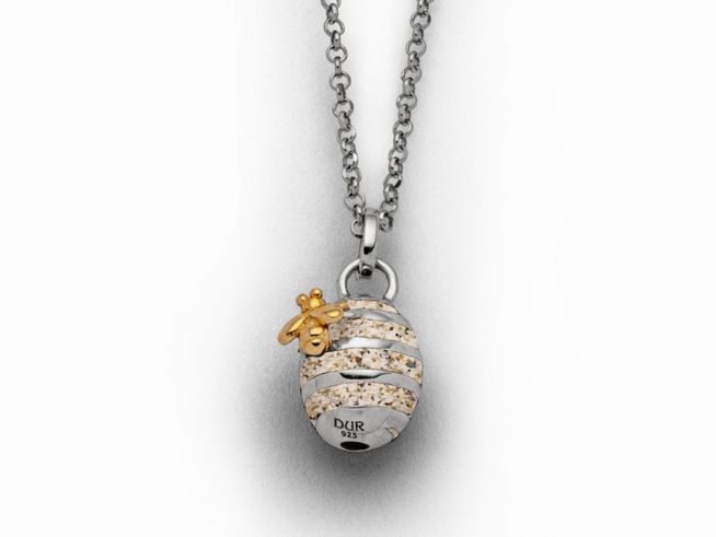 Sterling Silber Kette von DUR mit einem Bienen-Anhänger und Strandsand-Design, Länge 42 cm, elegant und zeitlos gestaltet, ideal für jeden Anlass.