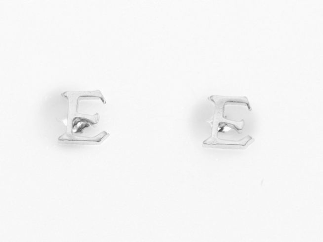 Ohrringe Ohrstecker Buchstabe E aus Silber 925 mit Initialien im eleganten Design, hergestellt von Juwelier Harnisch, ideal für individuelle Akzente.