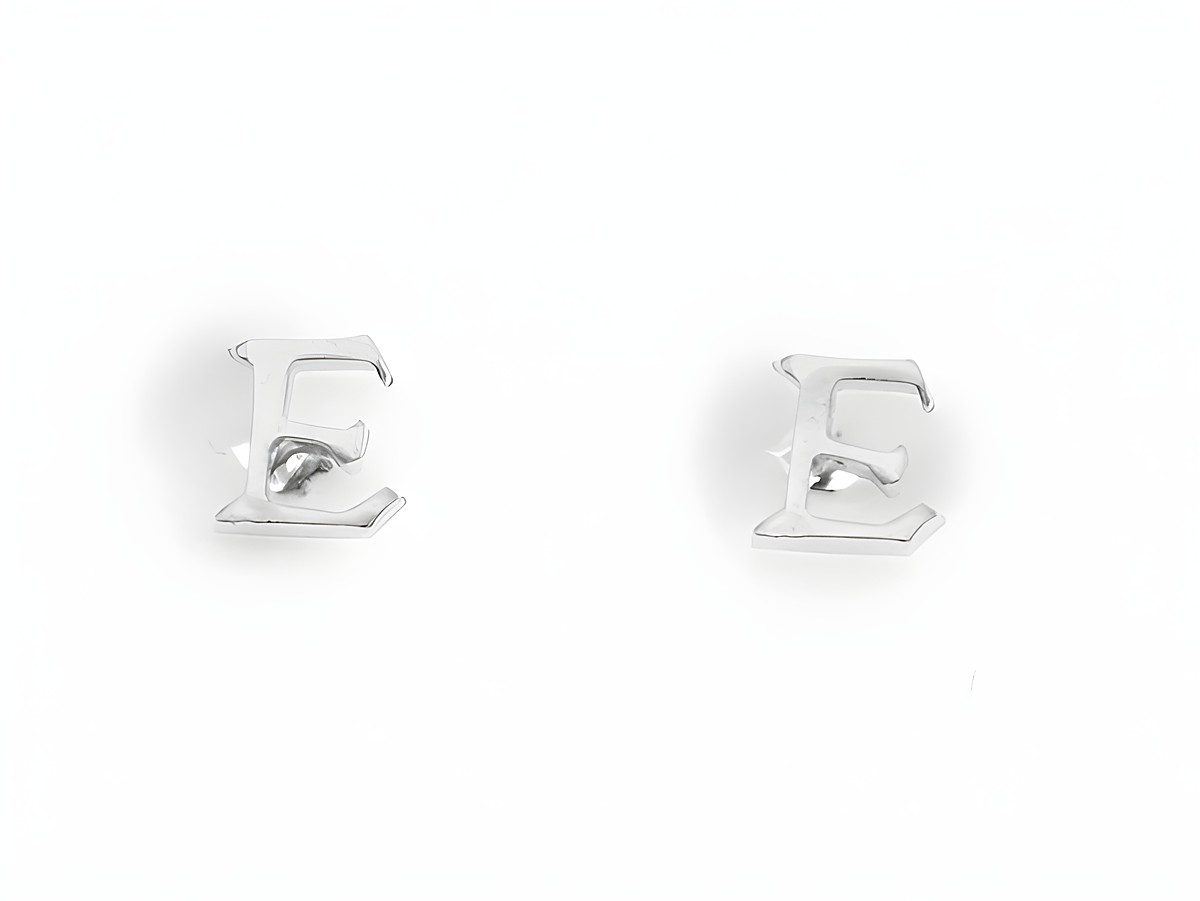 Ohrringe Ohrstecker Buchstabe E aus Silber 925 mit Initialien im eleganten Design, hergestellt von Juwelier Harnisch, ideal für individuelle Akzente.