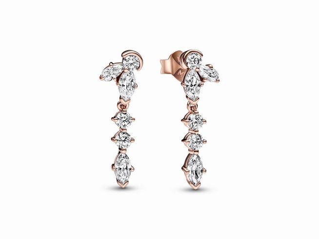 Pandora Ohrringe 282404C01 in roségold vergoldet mit klaren Zirkonia. Elegante, hängende Form mit mehreren Zirkonia-Steinen, ideal für besondere Anlässe.
