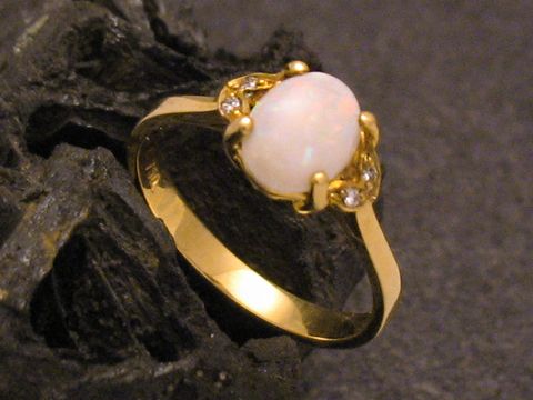 Goldring prachtvoll Gold 750 Brillant Gr 55 Opal, Hersteller Juwelier Harnisch bis Gr 56 18, exquisite Verarbeitung und zeitloses Design, ideal für besondere Anlässe.