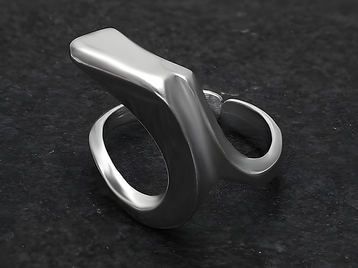 Silberring einzigartig Größe wenig verstellbar Hersteller Juwelier Harnisch ohne Stein in modernem Design, glänzende Oberfläche und geschwungene Form, ideal für besondere Anlässe.