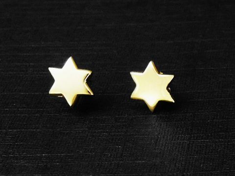 Gold Ohrringe in Sternform als Ohrstecker aus 585 Gold, hergestellt von Juwelier Harnisch, stilvolle Stern Ohrringe, ideal für jeden Anlass.