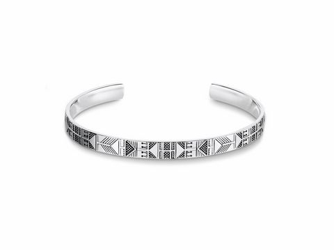 Erneuerbarer Armreif von Thomas Sabo, Modell AR095-637-21-L16 aus der Serie Rebel at Heart, 16 cm, aus hochwertigem Silber mit verziertem Design.