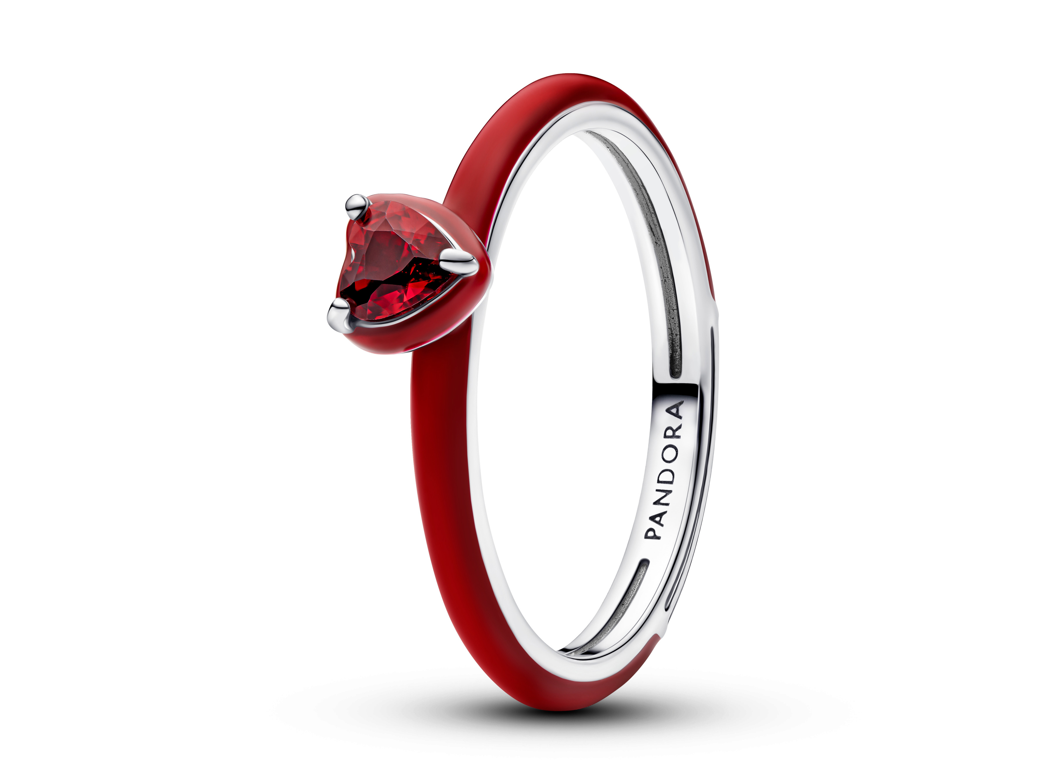Roter Chakra Herz Ring von Pandora aus Silber mit rotem Emaille und Kristall in Herzform, Größe 44, schlichte Eleganz kombiniert mit einem modernen Design.