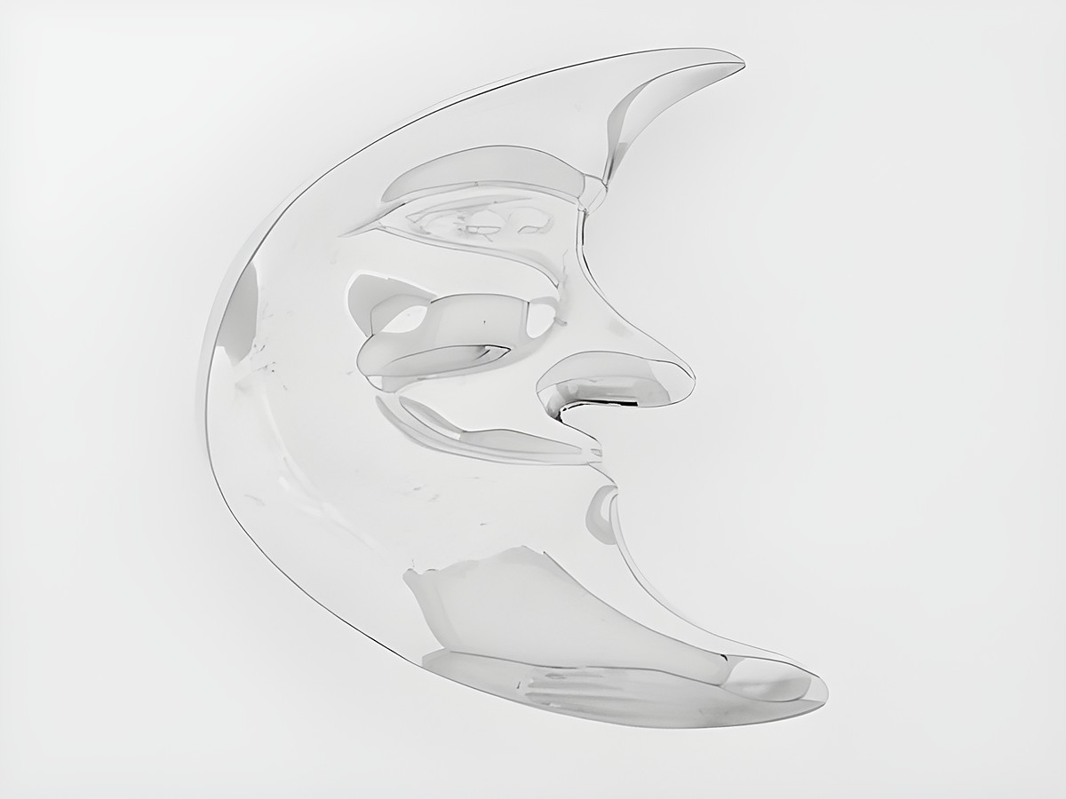 Halbmond 925 Sterling Silber Brosche Anhänger mit einem stilisierten Gesicht, glänzende Oberfläche und geschwungene Form, hergestellt von Juwelier Harnisch, idealer Blickfang für jedes Outfit.