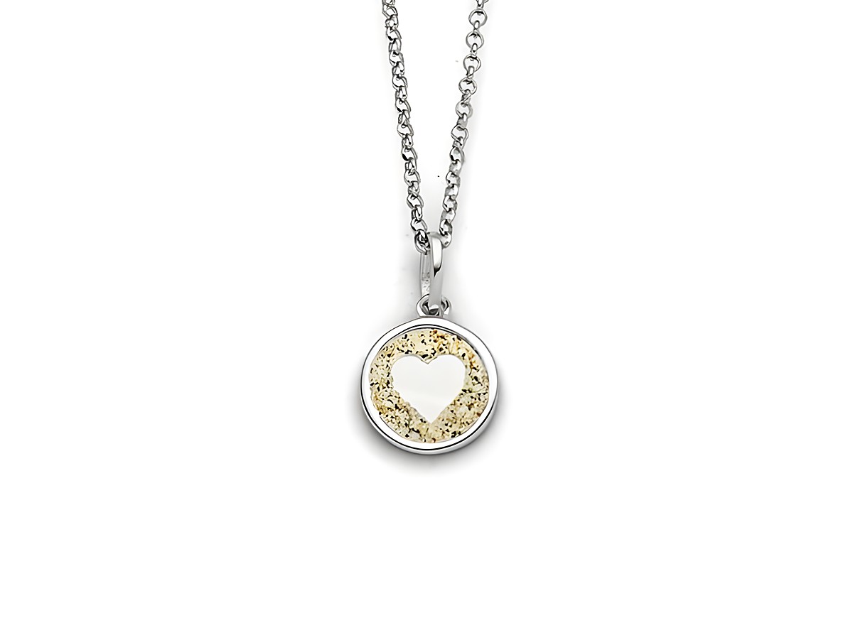 DUR Kette Liebe 2.0 - K2667 - Sterling Silber - 42cm mit einem runden Anhänger, der ein herzförmiges Element in Mittelschicht zeigt, umgeben von silbernem Rand.