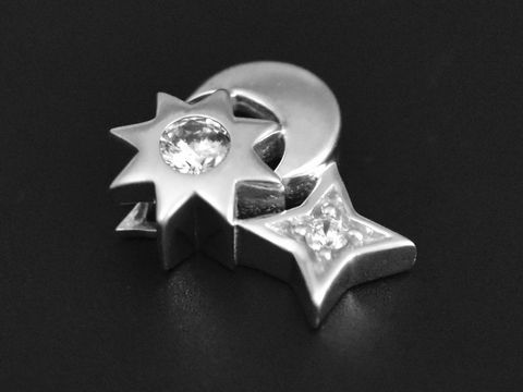 Sonne Mond Sterne Silber Anhänger traumhaft rhodiniert mit funkelndem Zirkonia von Juwelier Harnisch, ideal für jeden Anlass und ein stilvolles Schmuckstück.