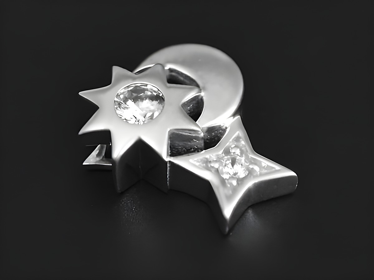 Sonne Mond Sterne Silber Anhänger traumhaft rhodiniert mit funkelndem Zirkonia von Juwelier Harnisch, ideal für jeden Anlass und ein stilvolles Schmuckstück.