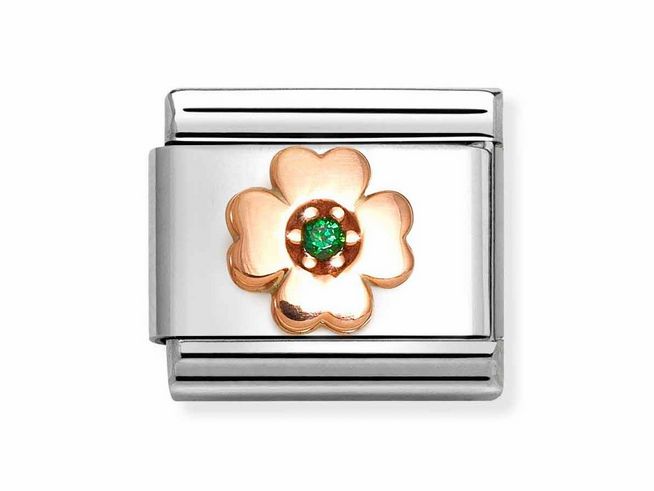 Zirkonia Glücksklee in Roségold und Edelstahl, dargestellt durch eine stilisierte Blume mit grünem Zirkonia. Elegantes Schmuckstück von Nomination.