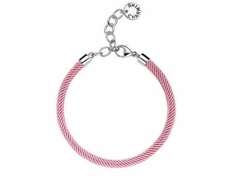 Rosa Kordelarmband von Ti Sento aus Silber in der Größe 18-22 cm. Edles Design mit einem Verschluss und charmantem Anhänger. Ideal für stilvolle Akzente.