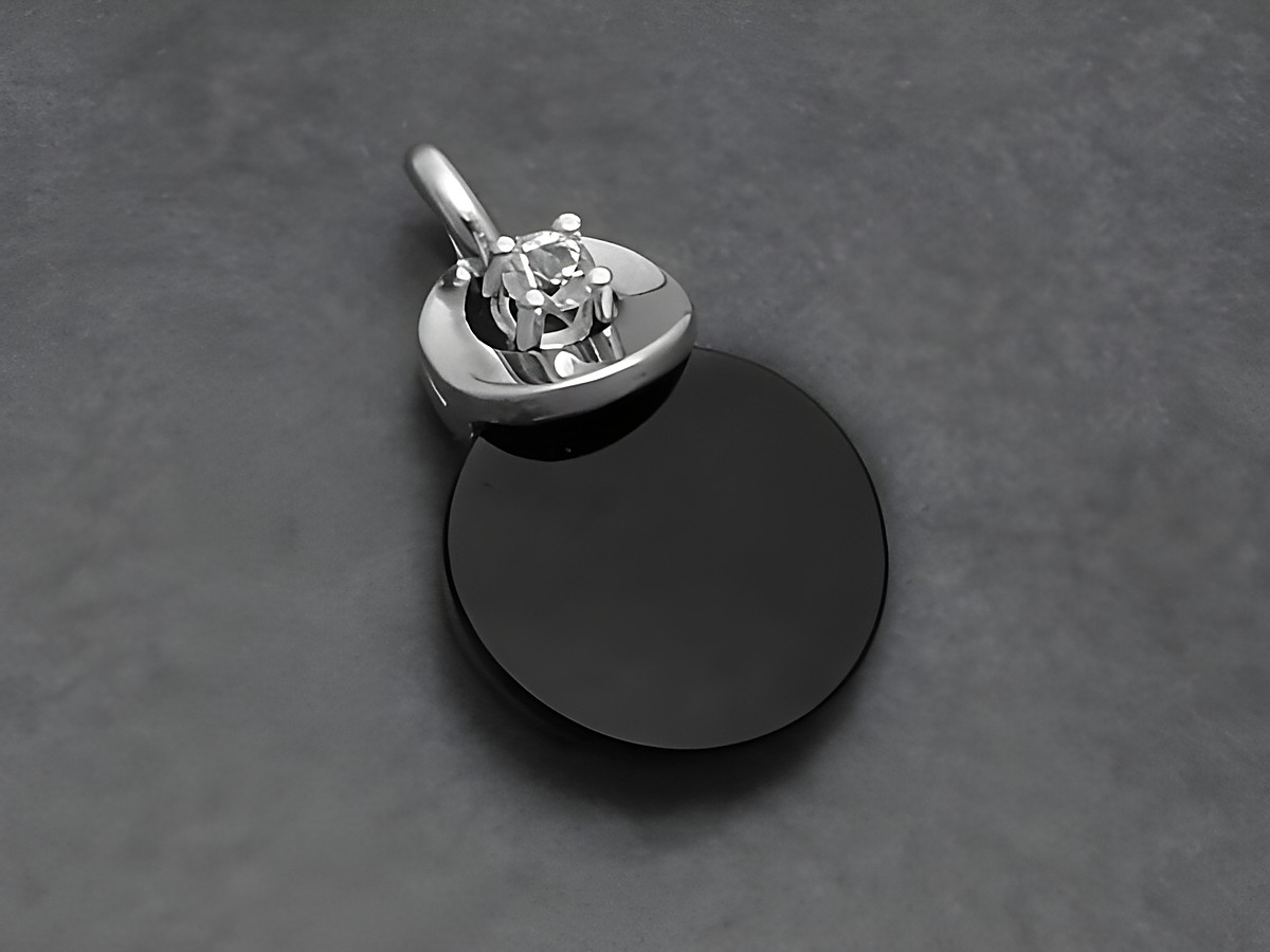 Silber Anhänger ECHT Onyx Schwarz TOP Design von Juwelier Harnisch mit funkelndem Element, perfekt für eleganten Schmuckliebhaber. Hochwertige Verarbeitung mit auffälligem Onyx.