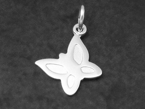 Schmetterling Silber Anhänger süß teilmattiert, Hersteller Juwelier Harnisch, Tiere. Ideal für Liebhaber filigraner Schmuckstücke und als charmantes Accessoire.