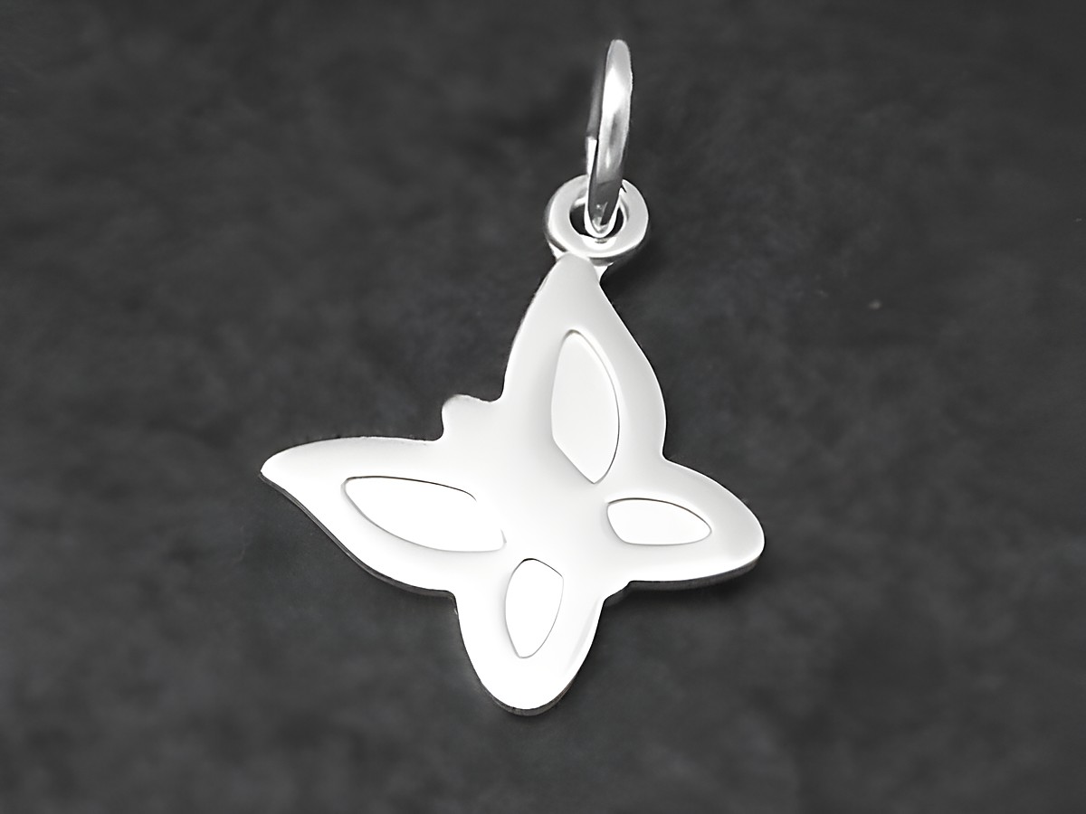 Schmetterling Silber Anhänger süß teilmattiert, Hersteller Juwelier Harnisch, Tiere. Ideal für Liebhaber filigraner Schmuckstücke und als charmantes Accessoire.