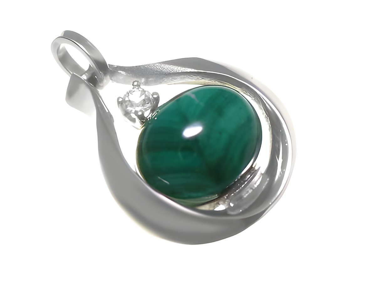 Malachit Gold Anhänger aus Weißgold mit einem ovalen Malachitstein und einem kleinen Diamanten, gefertigt vom Juwelier Harnisch, Durchmesser 18 mm.
