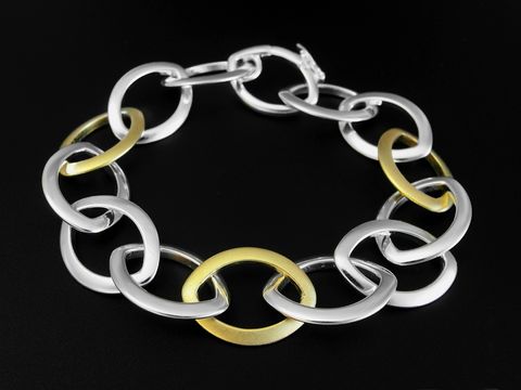 Armband Weitanker in Silber bicolor mit vergoldeten mattierten Elementen, 20 cm lang, ohne Stein, Hersteller Juwelier Harnisch.