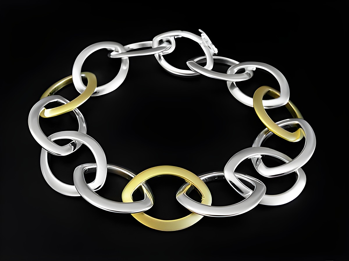 Armband Weitanker in Silber bicolor mit vergoldeten mattierten Elementen, 20 cm lang, ohne Stein, Hersteller Juwelier Harnisch.
