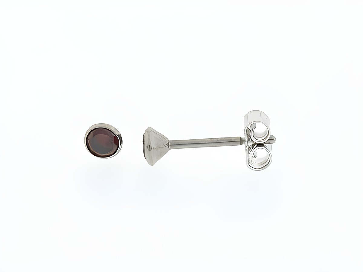 Silber Ohrringe mit Kelch, Durchmesser 3,3 mm, Zirkonia rot, Stecker, Hersteller Juwelier Harnisch, ideal für eleganten Schmuck.