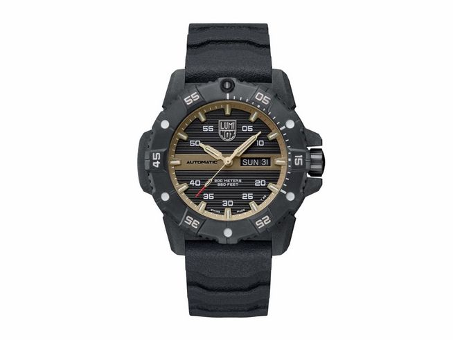 Luminox Sea XS.3875.INHO.SET Uhr in limitierter Edition mit 45 mm Gehäusedurchmesser, schwarzem Armband und goldfarbenem Zifferblatt, ideal für sportliche Abenteuer und als zuverlässiger Begleiter.