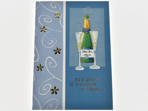 Hochzeitskarte mit einer Sektflasche und zwei Gläsern, verziert mit floralen Motiven und goldenen Akzenten, hergestellt von Juwelier Harnisch, geeignet für Hochzeitsgrüße.