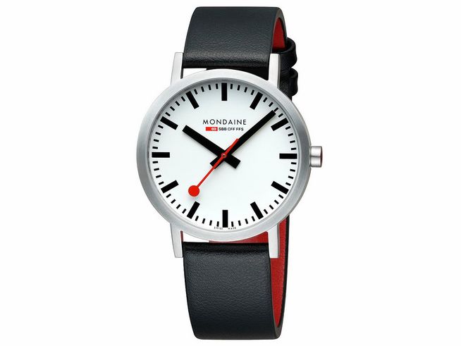 Mondaine Uhr Classic A660.30360.16SBBV mit 40 mm Gehäuse, weißem Ziffernblatt, schwarzem Lederarmband und rötlichem Innenfutter. Klar und modern im Design.
