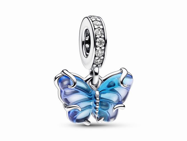Pandora 792698C01 Blauer Murano-Glas Schmetterling Charm-Anhänger aus Sterling Silber mit funkelndem Zirkonia und Details in verschiedenen Blautönen. Ideal für elegante Schmuckkollektionen.