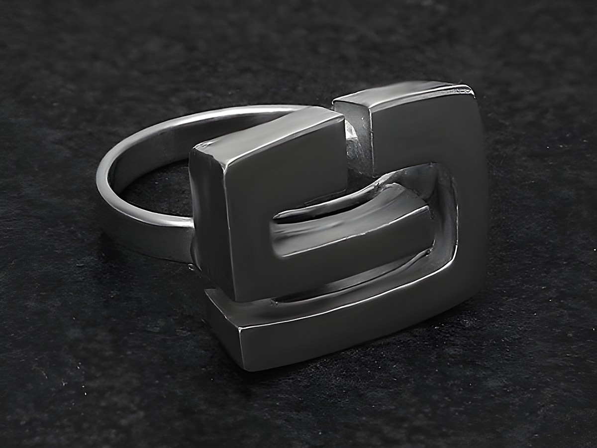 Silberring mit abstrakter Gestaltung, weit verstellbar, Hersteller Juwelier Harnisch, ohne Stein, zeitloses Design, ideal für moderne Schmuckliebhaber.