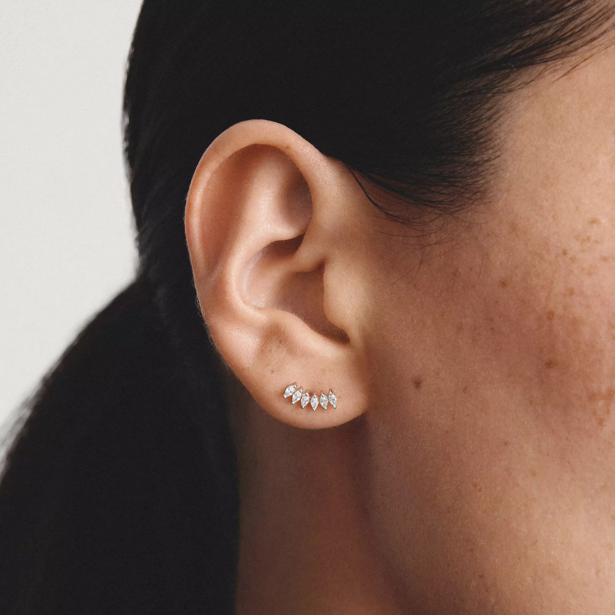 Thomas Sabo Ohrstecker mit weißem Zirkonia – Silber – 5,2 mm breit – Ansicht 3