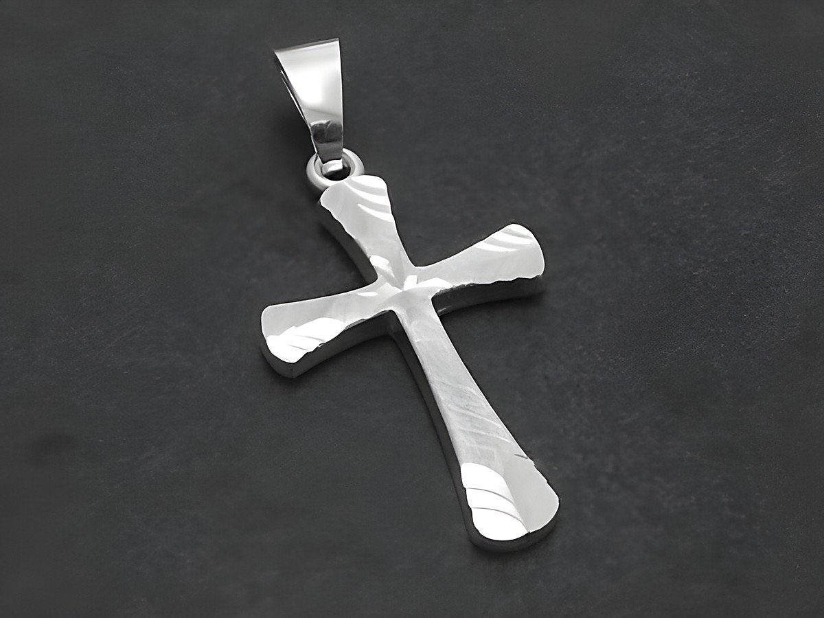 Kreuz Anhänger aus Sterling Silber mit Diamantschliff und Muster, Hersteller: Juwelier Harnisch, elegantes Design für die besondere Gelegenheit.