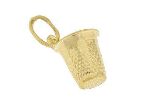 Gold Anhänger in Form eines Fingerhuts, gefertigt aus Gold 333. Hersteller: Juwelier Harnisch. Ideal als charmantes Schmuckstück für Sammler und Liebhaber.