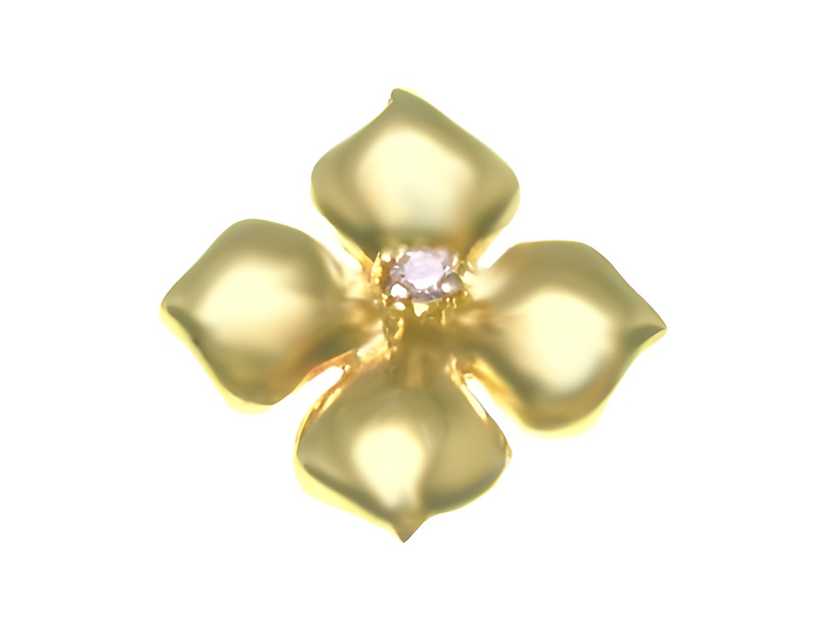 Blume aus Gelbgold mit einem Diamanten in der Mitte, gefertigt von Juwelier Harnisch, ideale Eleganz als Anhänger aus Gold 585.