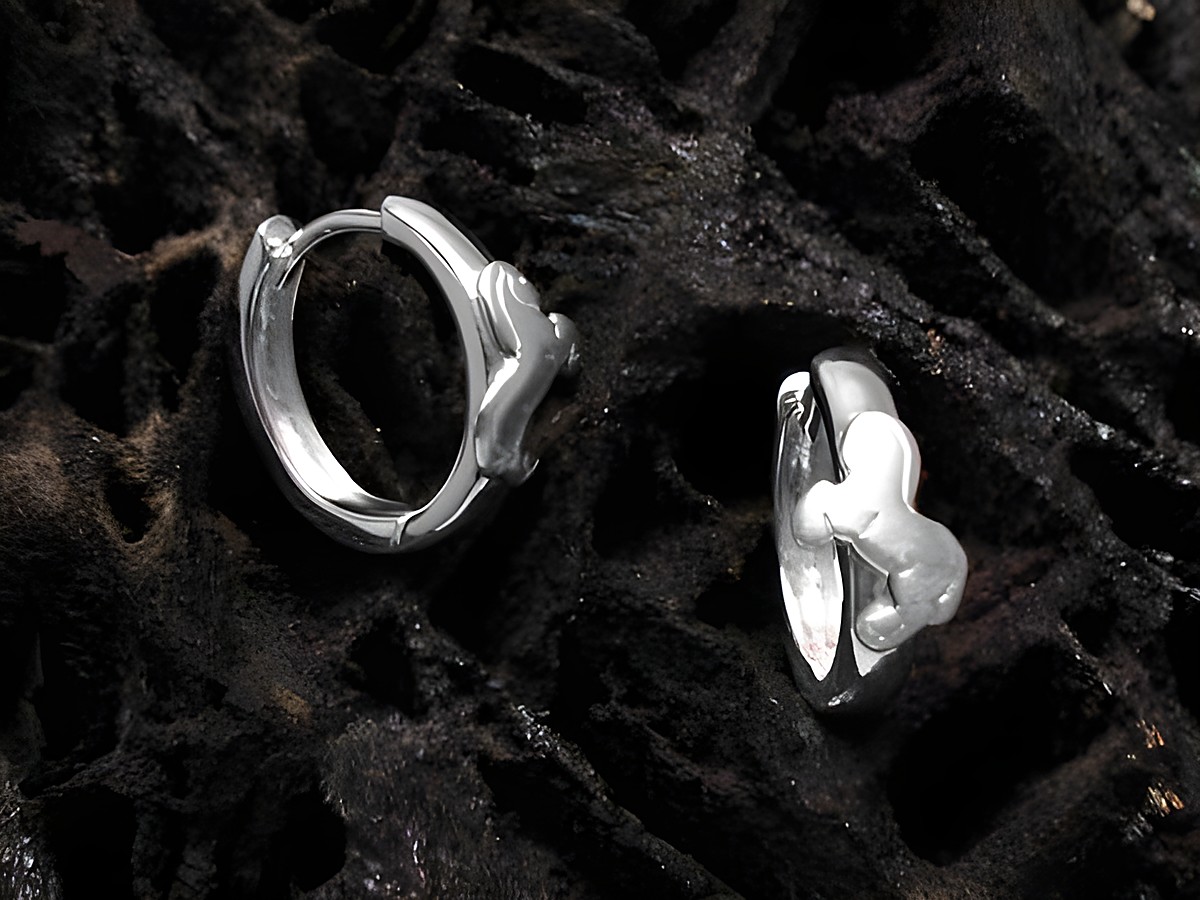 Creolen Pferdchen aus 925 Sterling Silber, von Juwelier Harnisch, speziell für Kinder gestaltet, zeigt charmante und verspielte Details, perfekt für junge Trägerinnen.