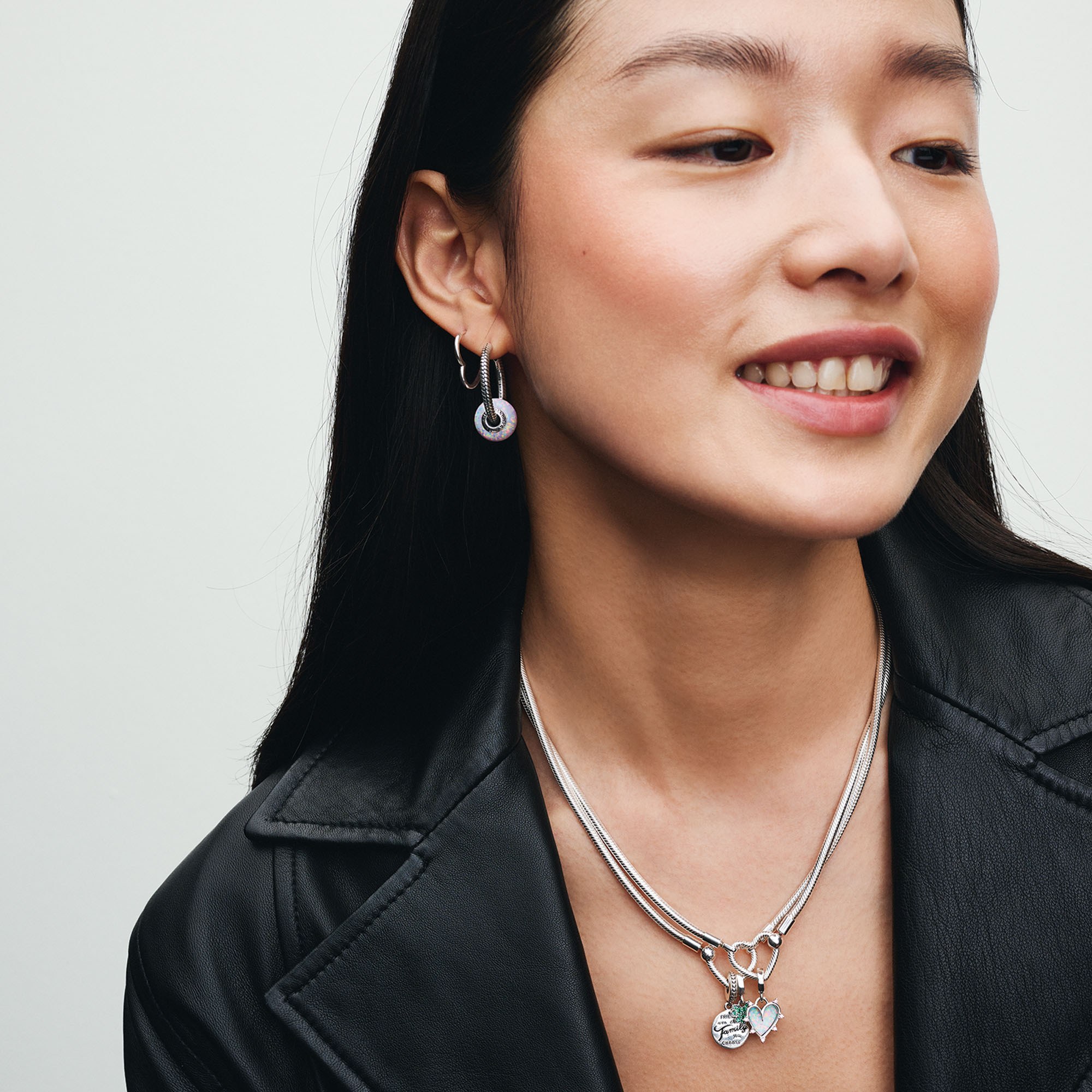 PANDORA Asymmetric Hearts of Love - Ohrringe - Silber – Ansicht 5