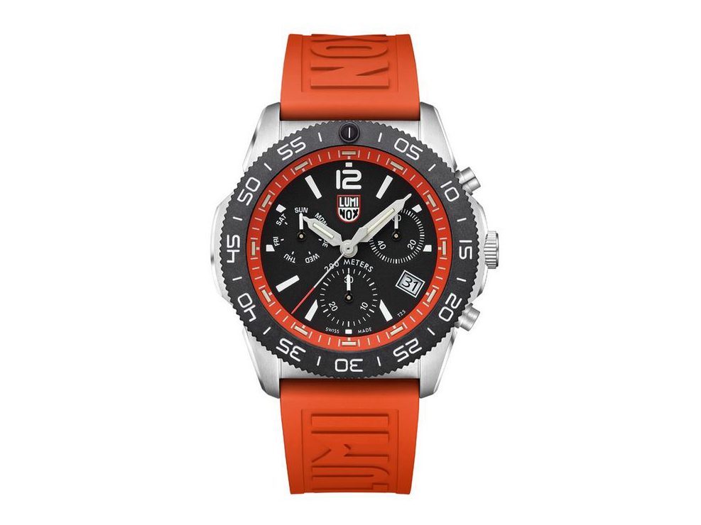 Luminox Uhr SET XS.3149.SET - Sea - Orange - 44 mm inkl. Ersatzband Luminox Uhr SET XS.3149.SET aus der SEA Serie mit orangefarbenem Silikonarmband, schwarzem Ziffernblatt, Edelstahlgehäuse und Datumsanzeige. Ideal für Sport und Freizeit.