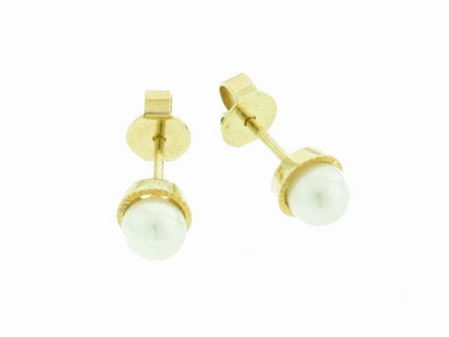 Runde Ohrringe mit Zuchtperlen aus Gold 585, romantisches Design, hergestellt von Juwelier Harnisch, stilvolle Perlen Ohrringe für besondere Anlässe.