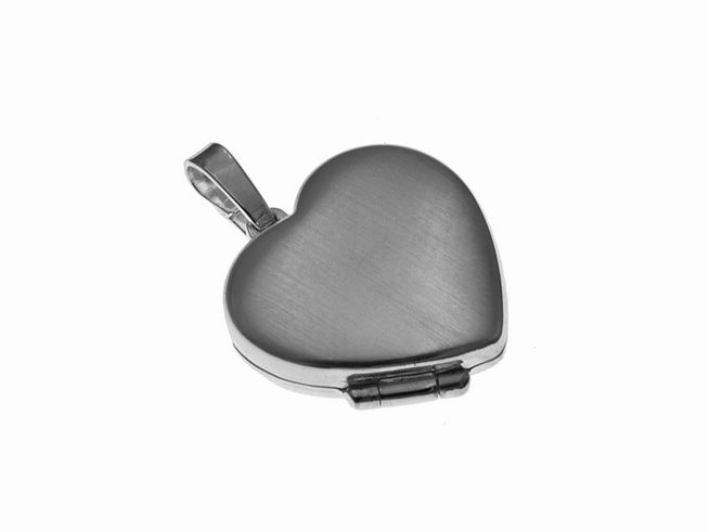 Herz Medaillon aus Sterling Silber, schlicht und mattiert, Hersteller Juwelier Harnisch, perfekt als Schmuckstück für persönliche Erinnerungen und Geschenke.