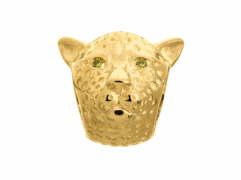 Ein detaillierter Charm in Form eines Leopardenkopfes, aus Gelbgold mit grünen Steinen, hergestellt von Endless, kombiniert Gold und Silber für ein elegantes Accessoire.
