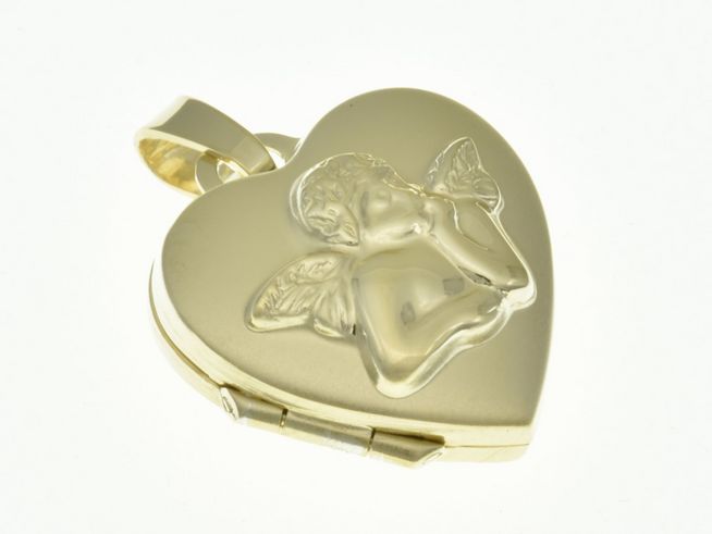 Medaillon in Herzform aus 333 Gelbgold, teilmattiert, mit einem traumhaften Schutzengel-Design, Hersteller Juwelier Harnisch, symbolisiert Liebe und Schutz.