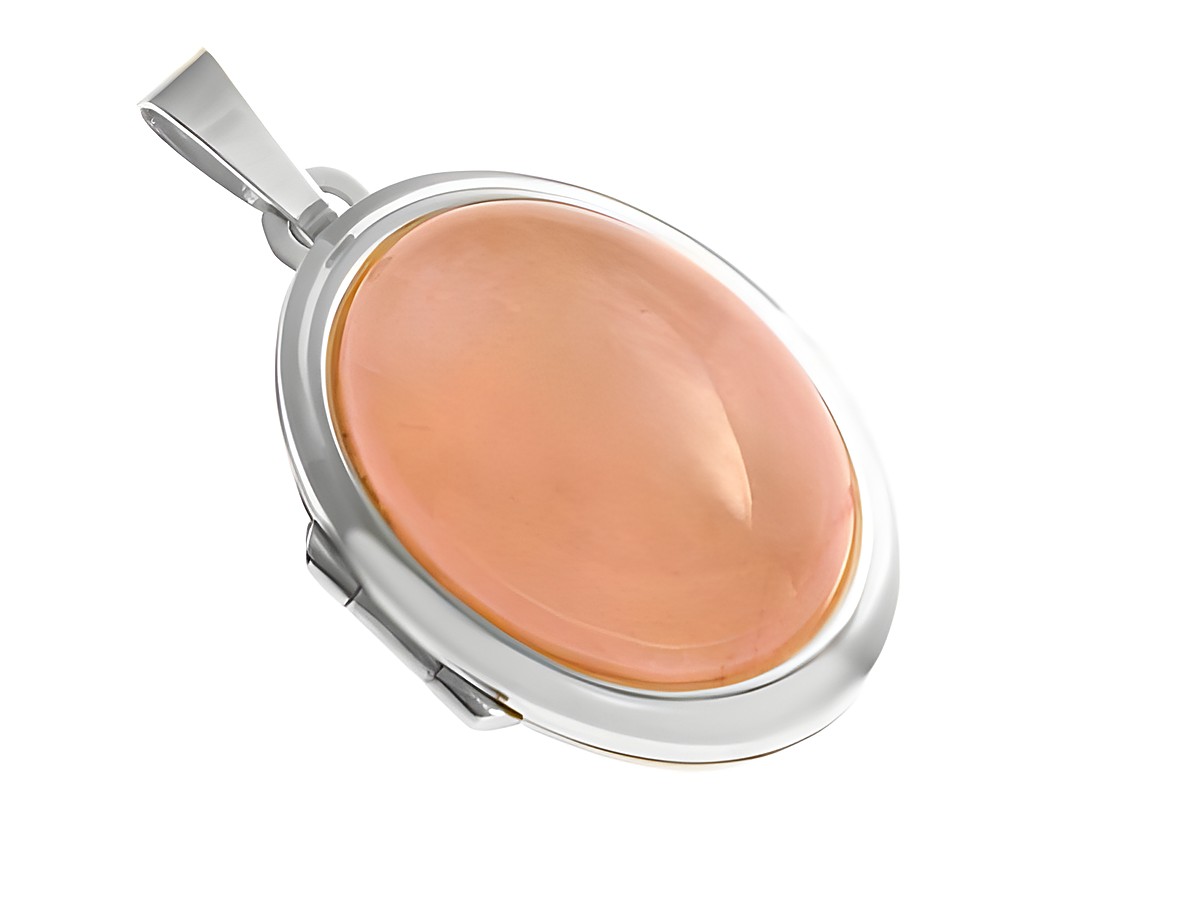 Rosenquarz Cabochon in rundem Medaillon aus Weißgold 585, elegant und ausdrucksvoll, hergestellt vom Juwelier Harnisch. Der zarte rosa Farbton des Steins verleiht dem Schmuckstück eine besondere Note.