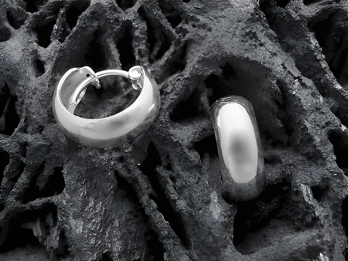 Polierte Creolen aus Sterling Silber mit einem Durchmesser von 1,2 cm, Hersteller Juwelier Harnisch, ideal für den täglichen Gebrauch und stilvolle Akzente.