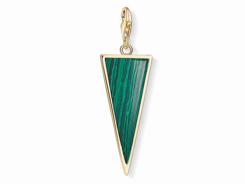 Dreieckiger Charm-Anhänger von Thomas Sabo in vergoldet mit grünem Malachitstein, Vintage Ethno Design, ideal für persönlichen Schmuck oder als Geschenk.